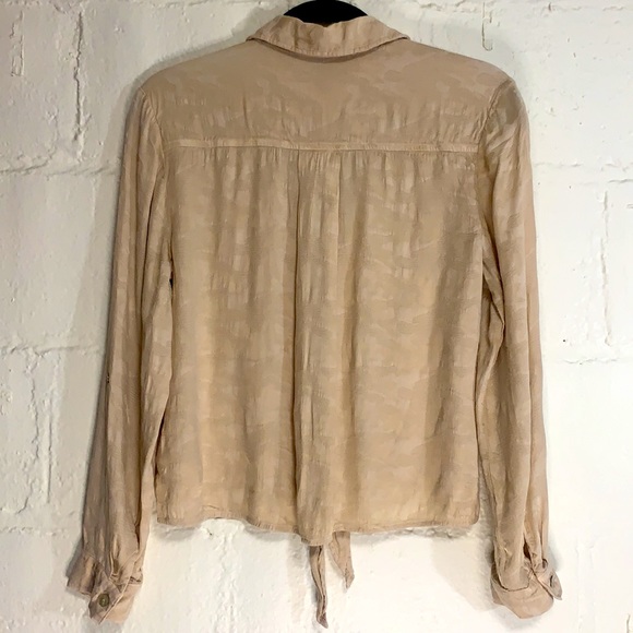 Anthropologie Cloth & Stone Joanie Tie Front Cream Tonal Print Top Sz S - Picture 4 of 4